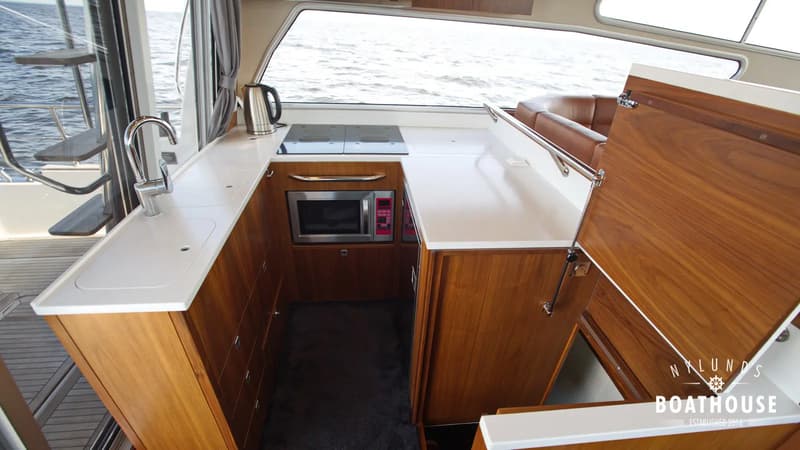 Fully equipped galley